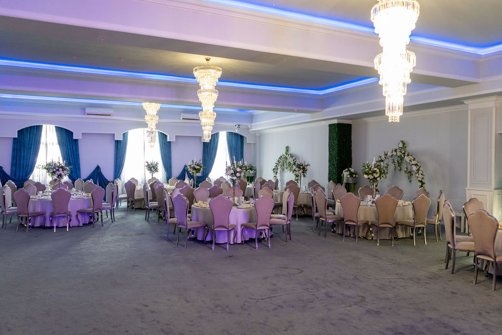 Sala Roma — modern